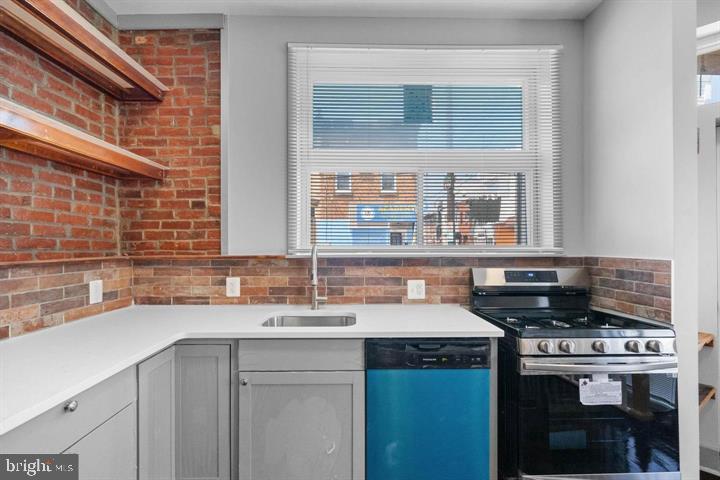 POINT BREEZE - Residential Lease