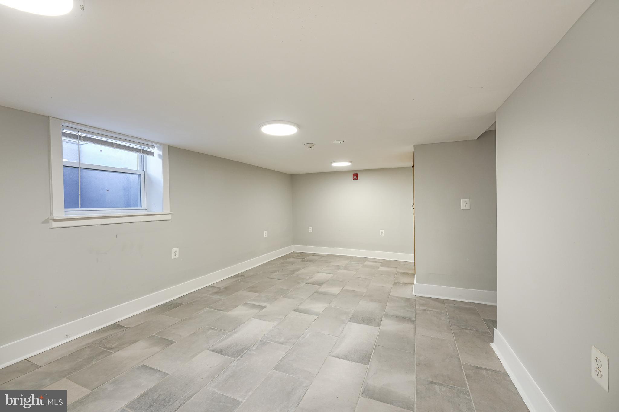 POINT BREEZE - Residential Lease