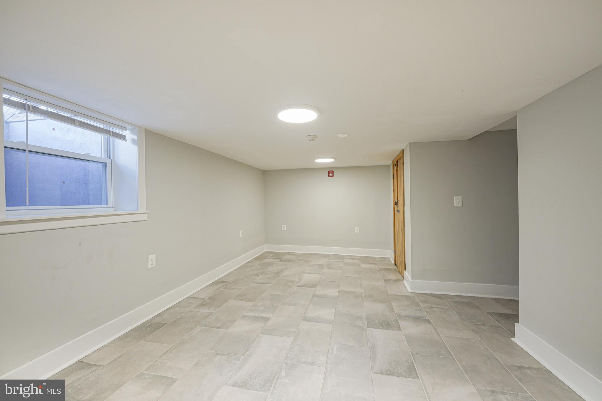 POINT BREEZE - Residential Lease