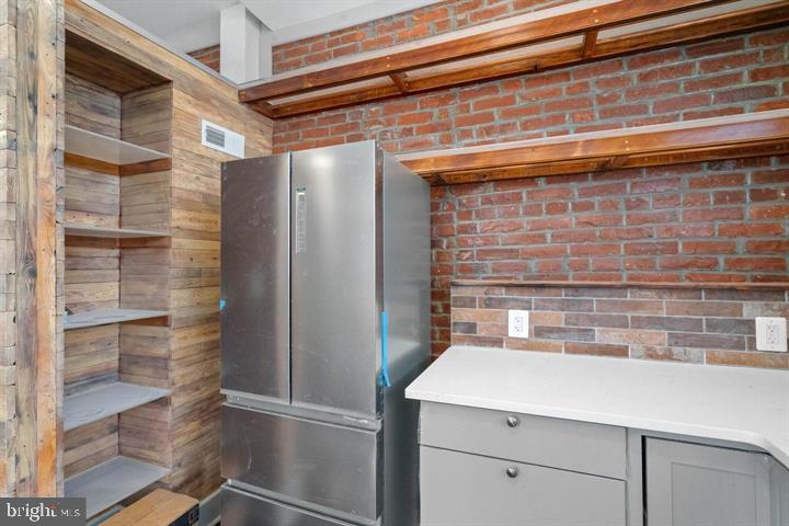 POINT BREEZE - Residential Lease