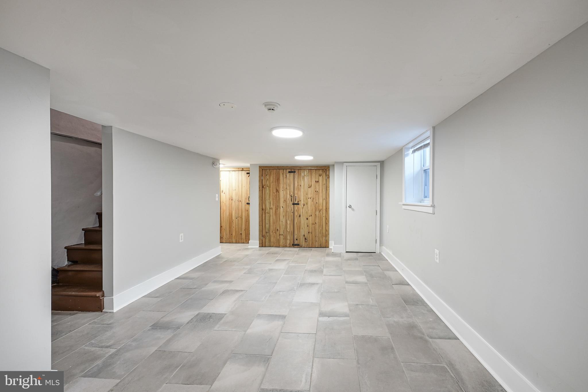 POINT BREEZE - Residential Lease