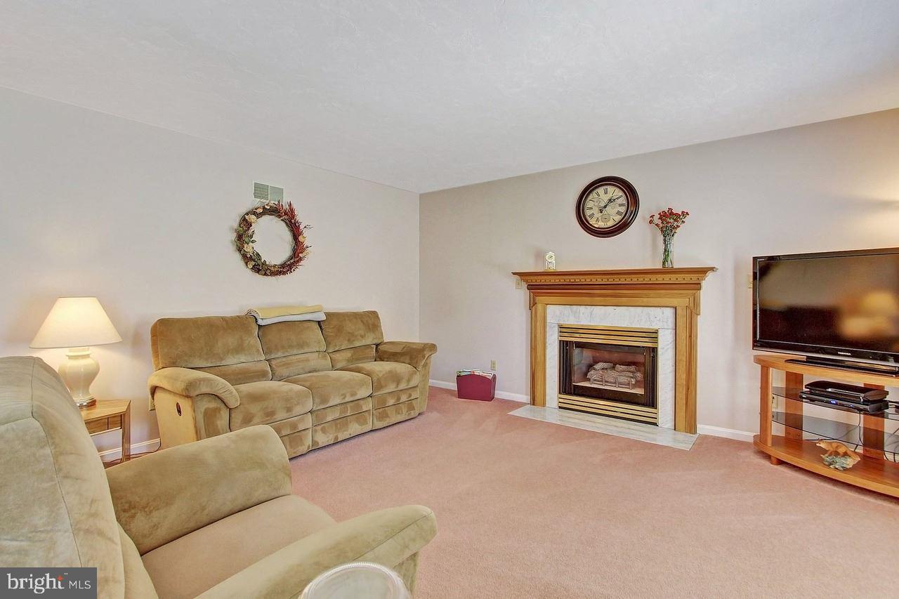 STEWARTSTOWN STATION - Residential