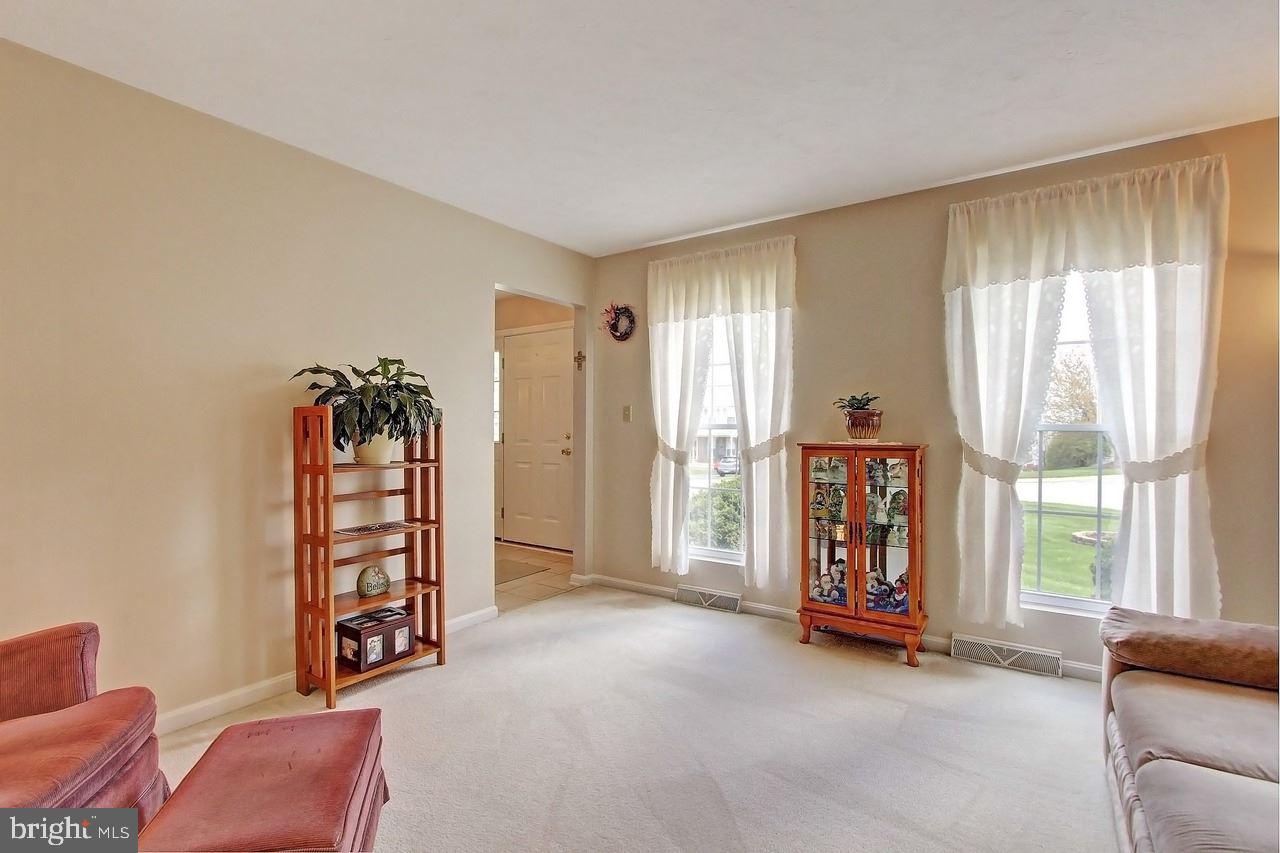 STEWARTSTOWN STATION - Residential