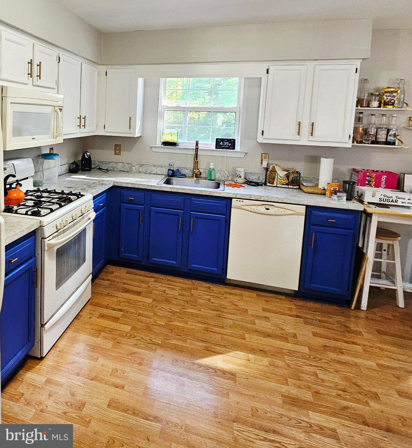 1008 BROWN LANE