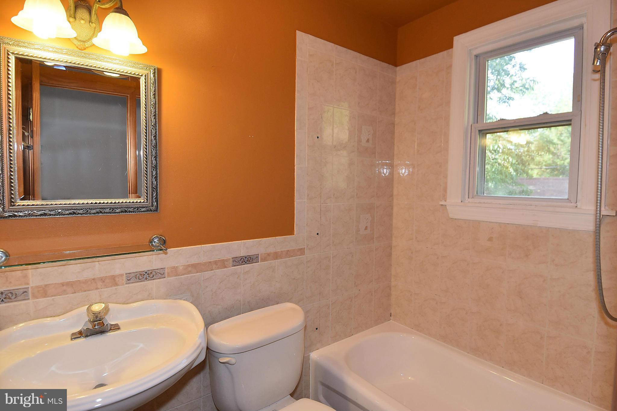 CHARLES W LEE SR ESTATES - Residential