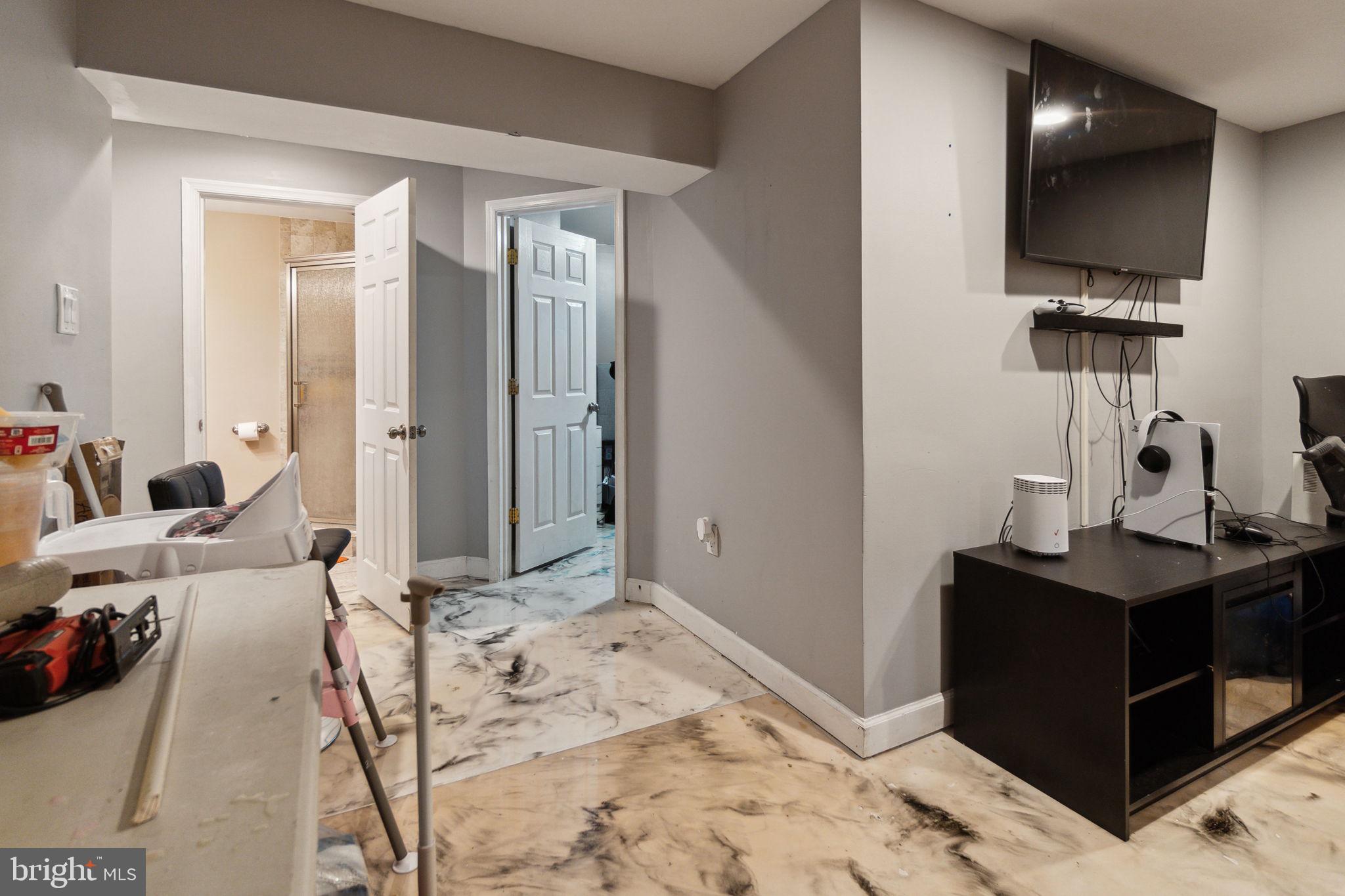 FORESTVILLE PARK - Residential