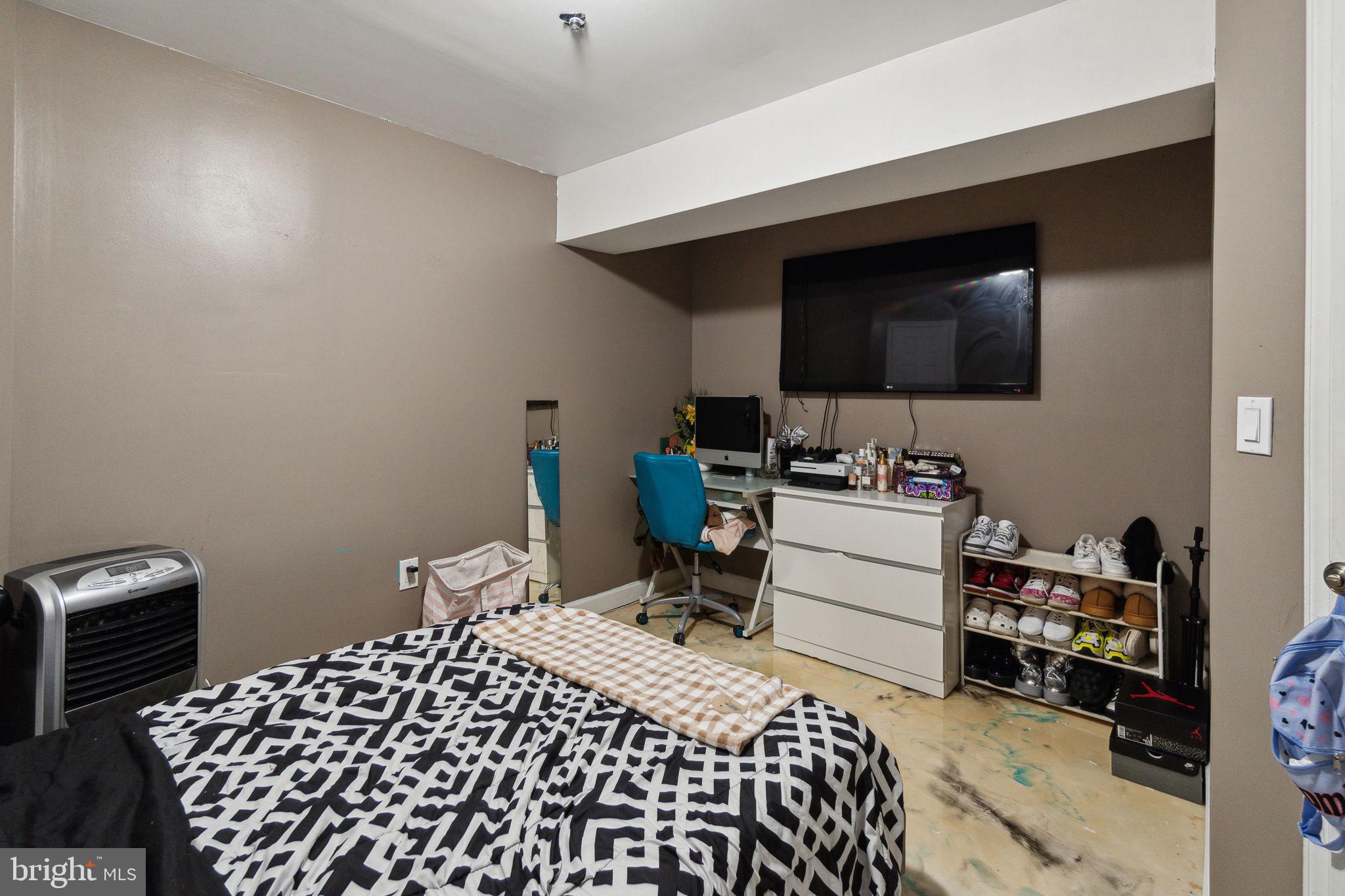 FORESTVILLE PARK - Residential