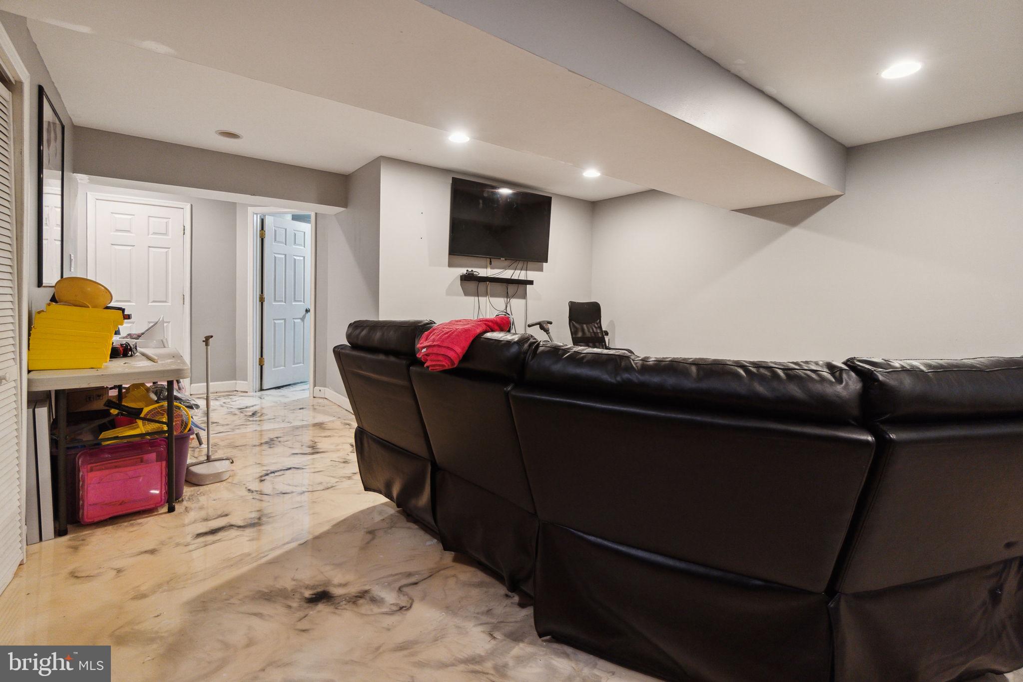 FORESTVILLE PARK - Residential