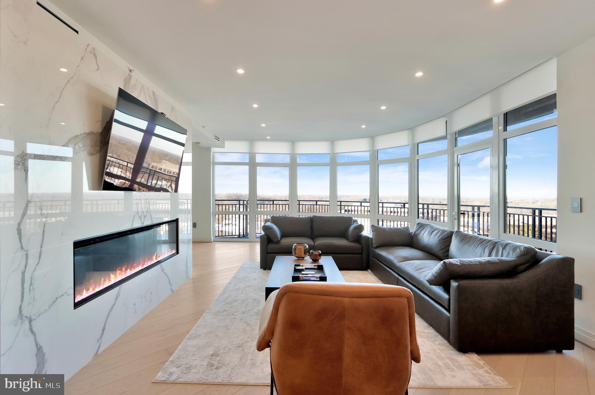 ONE PARK CREST CONDOMINIUM - Residential