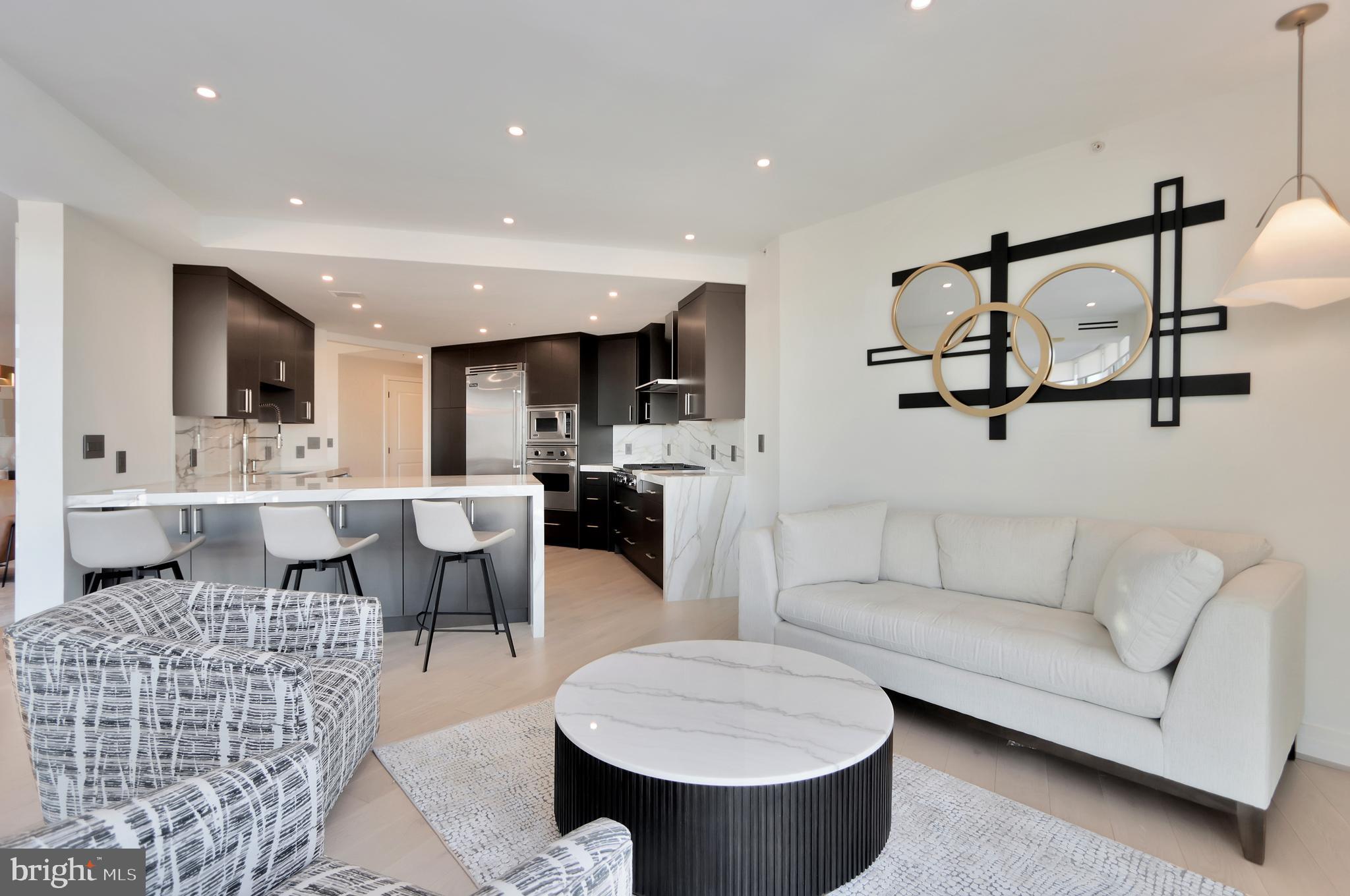 ONE PARK CREST CONDOMINIUM - Residential