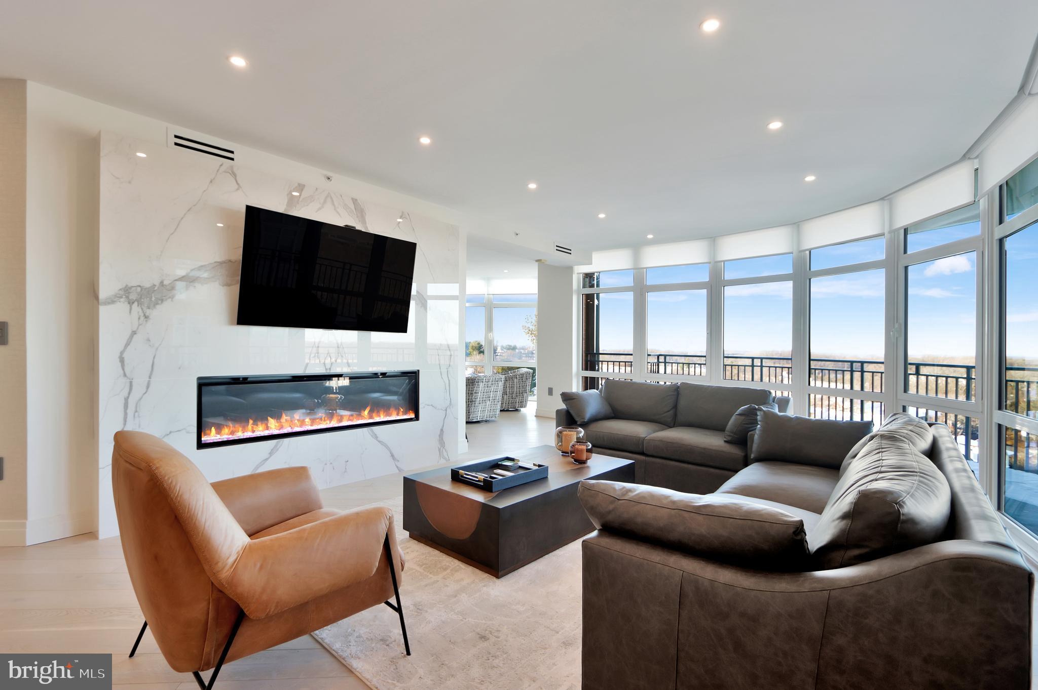 ONE PARK CREST CONDOMINIUM - Residential