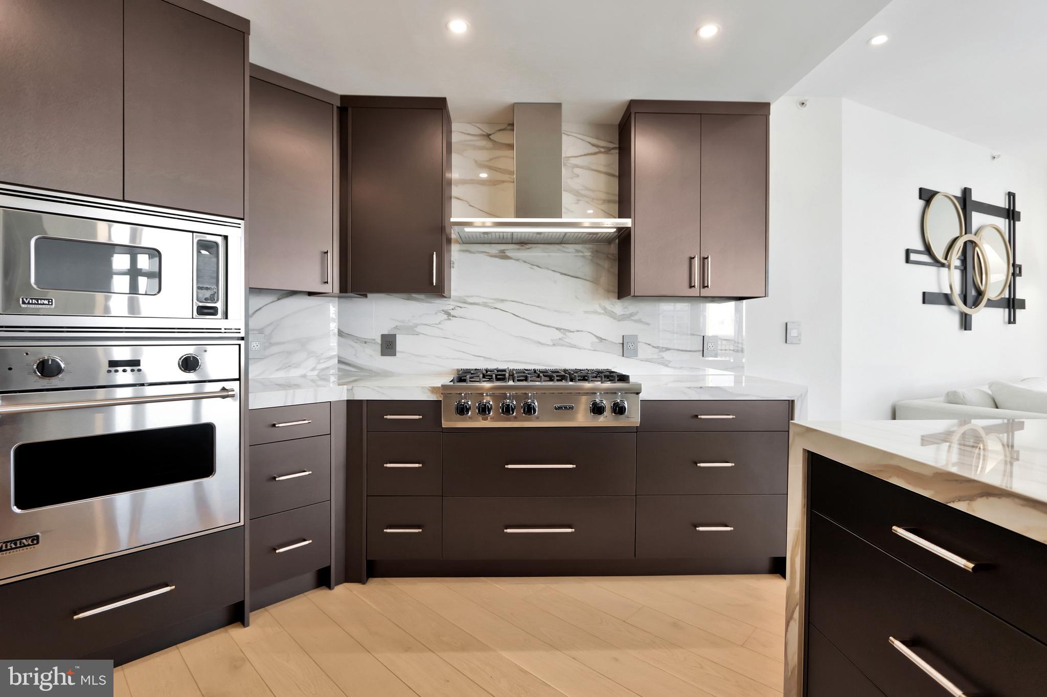 ONE PARK CREST CONDOMINIUM - Residential