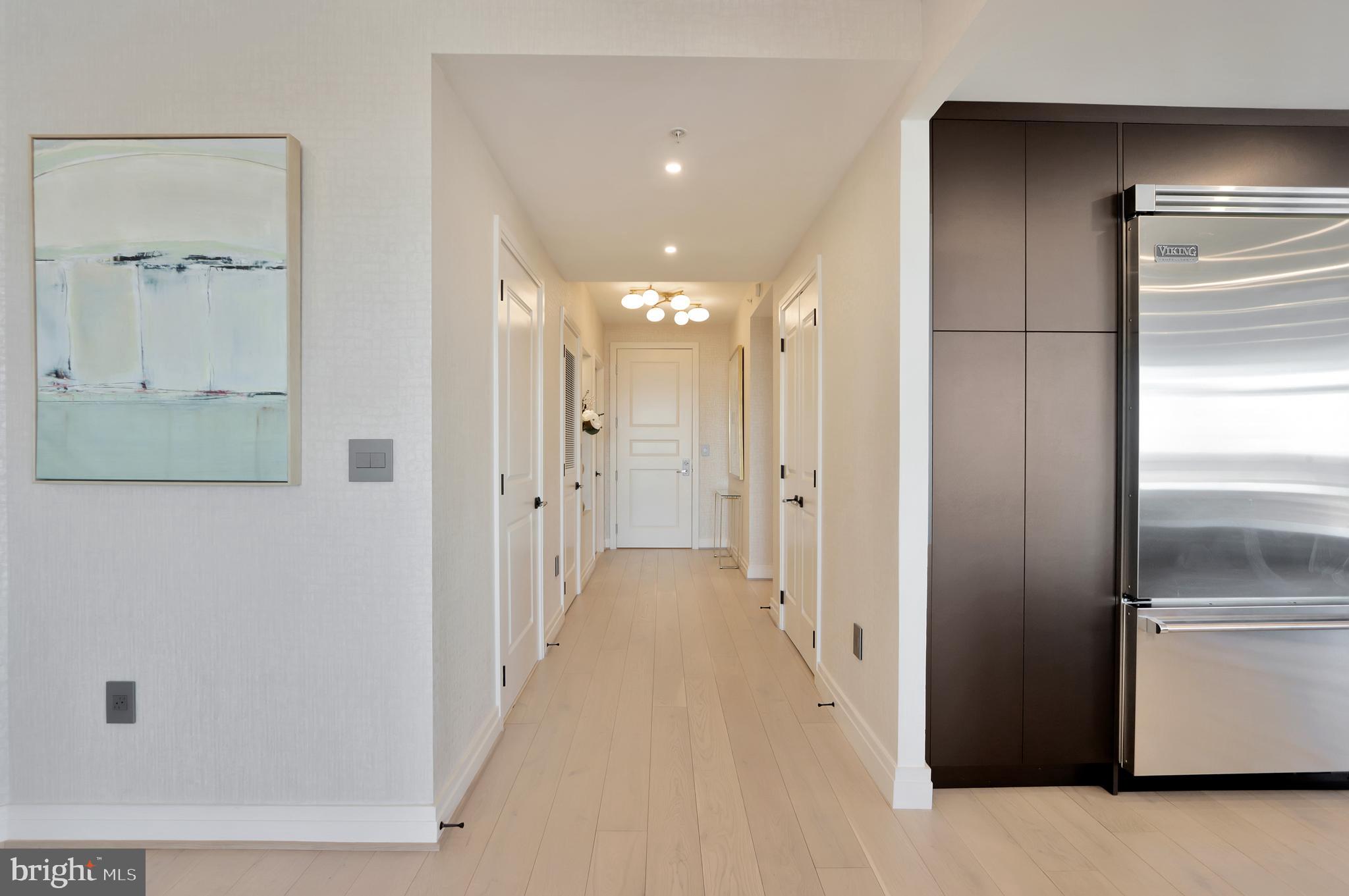 ONE PARK CREST CONDOMINIUM - Residential