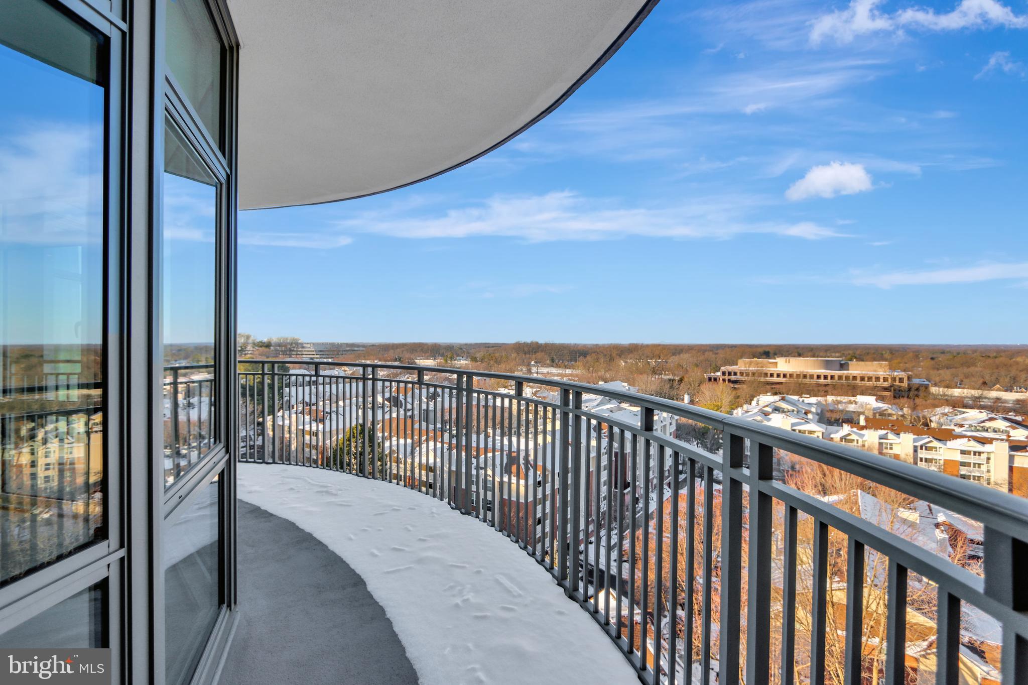 ONE PARK CREST CONDOMINIUM - Residential