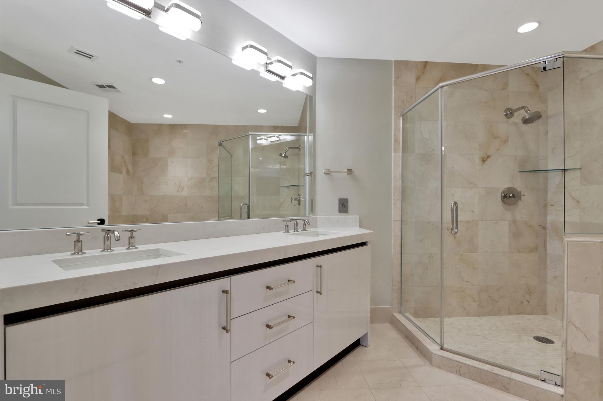 ONE PARK CREST CONDOMINIUM - Residential