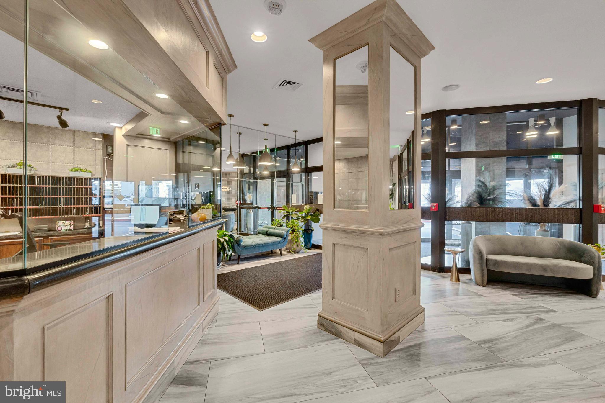 RIDGELY TOWSON CENTER - Residential