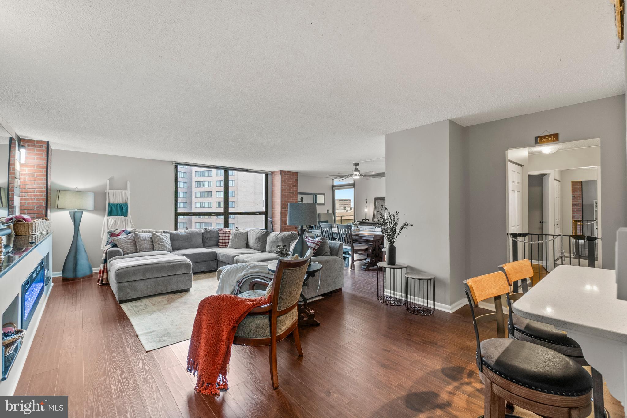 RIDGELY TOWSON CENTER - Residential