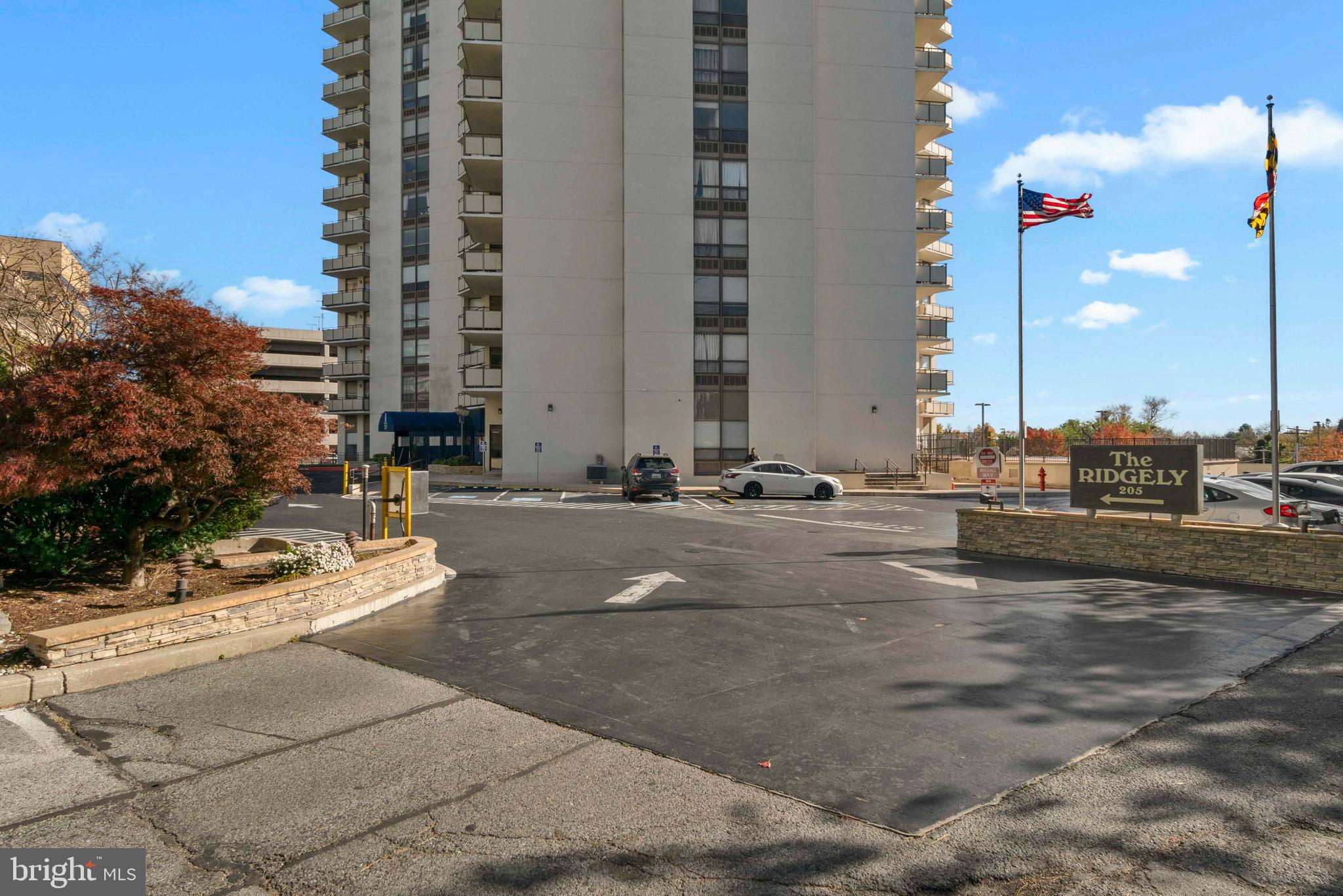 RIDGELY TOWSON CENTER - Residential