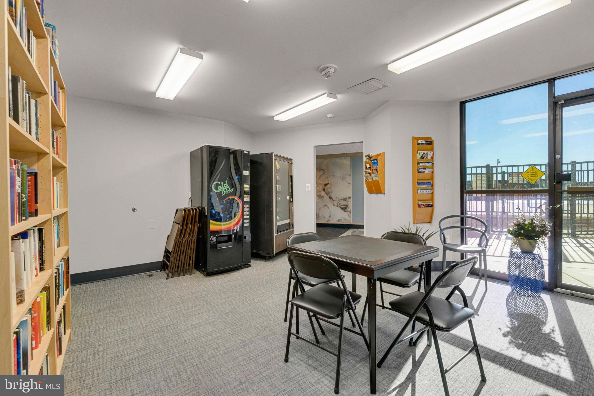 RIDGELY TOWSON CENTER - Residential