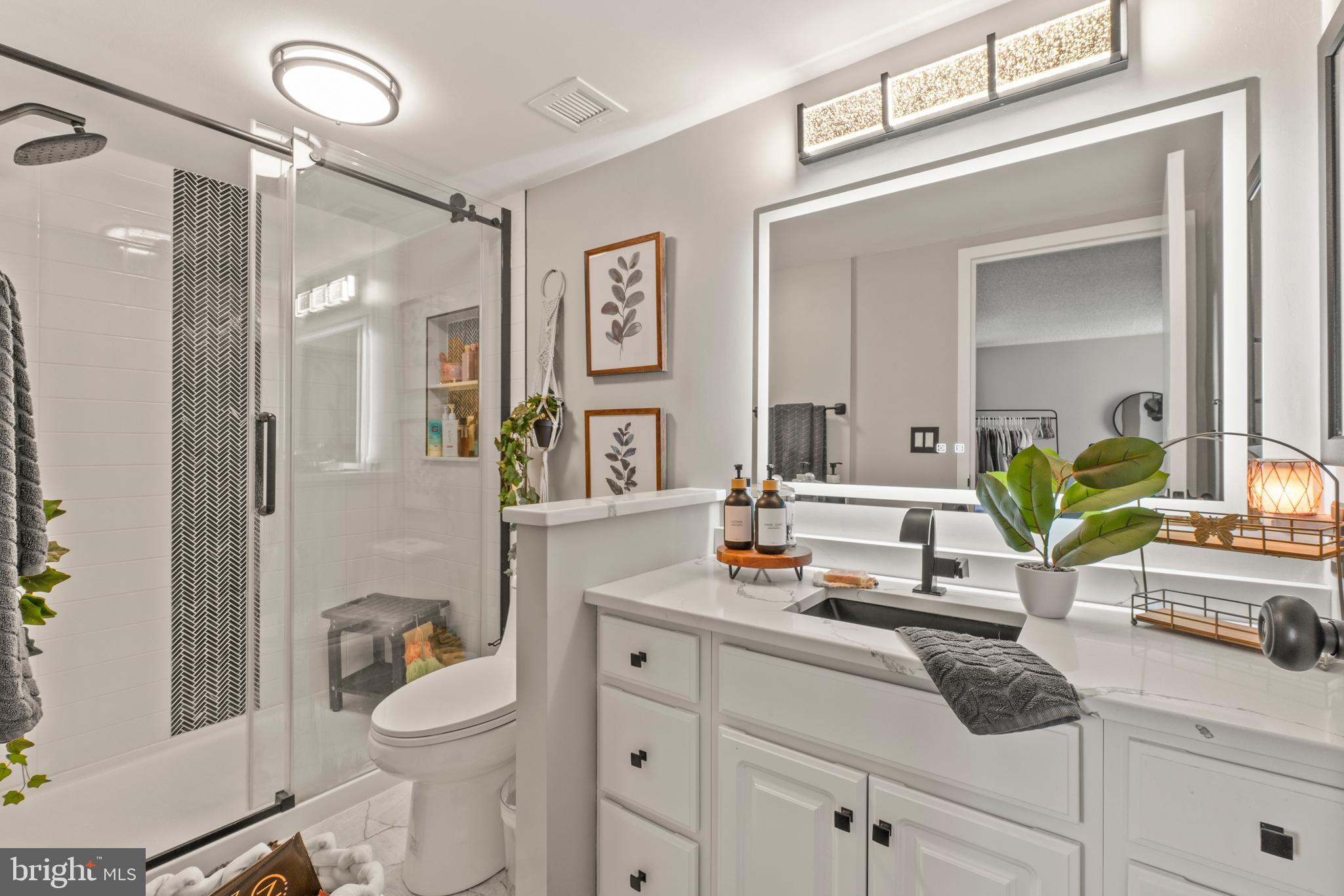 RIDGELY TOWSON CENTER - Residential