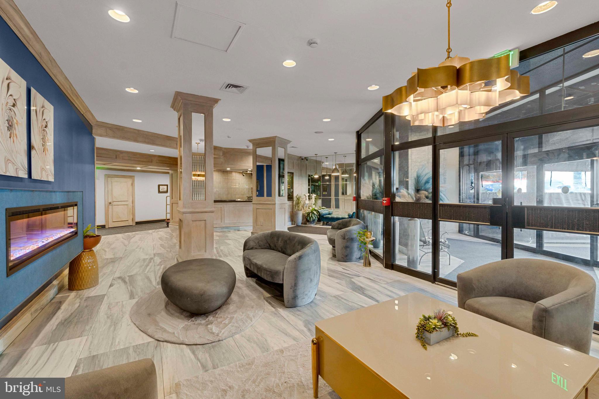 RIDGELY TOWSON CENTER - Residential