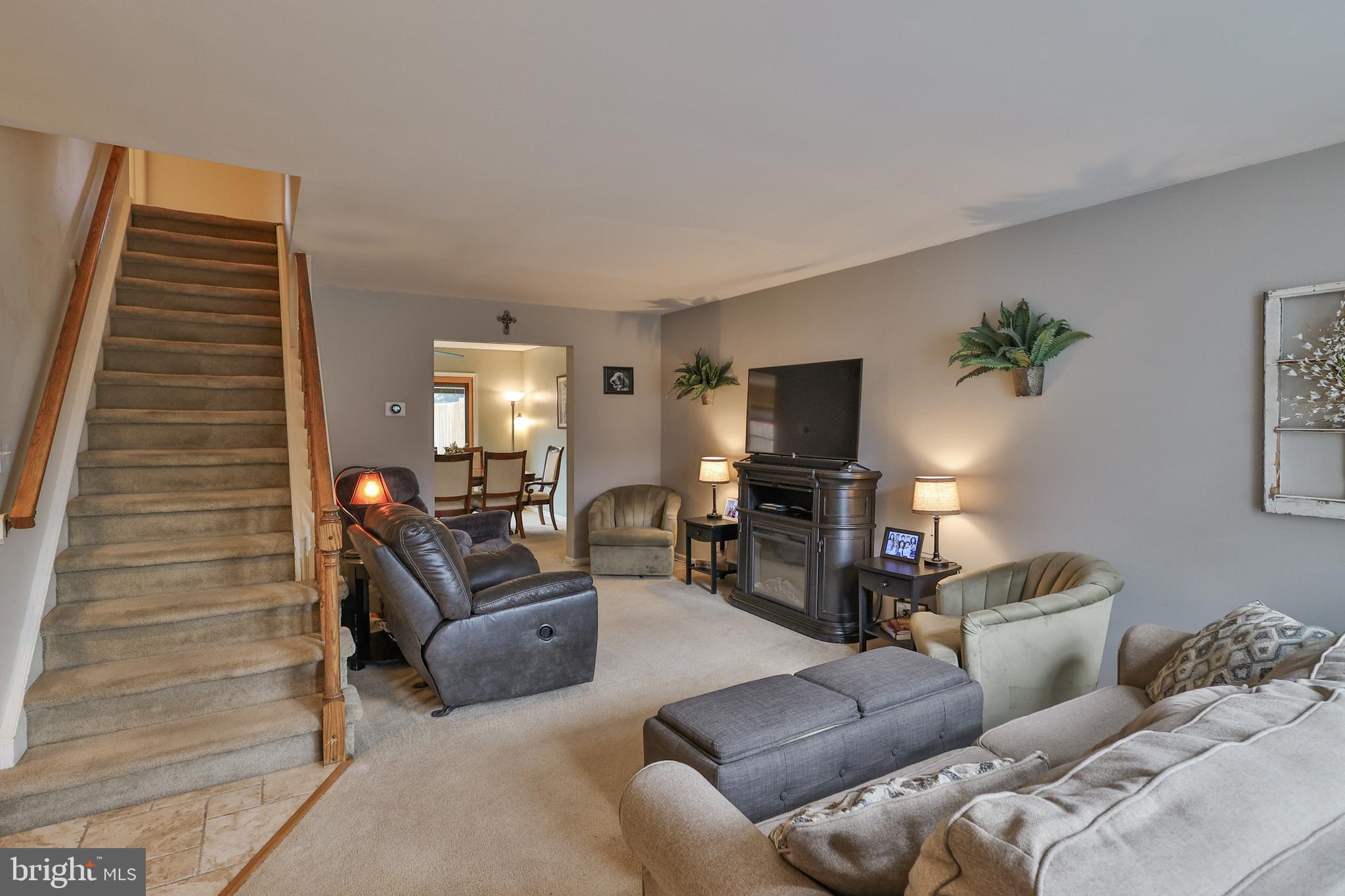422 TAMARACK DRIVE