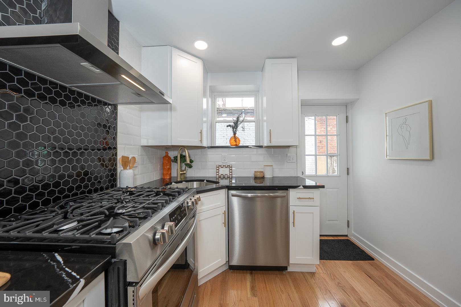 EAST PASSYUNK CROSSING - Residential