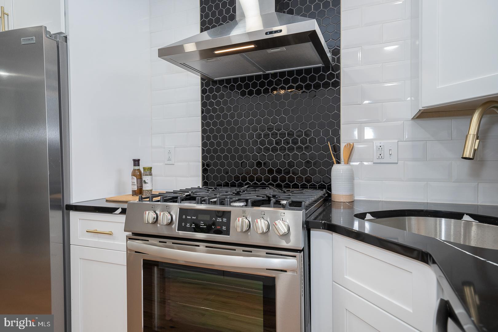 EAST PASSYUNK CROSSING - Residential