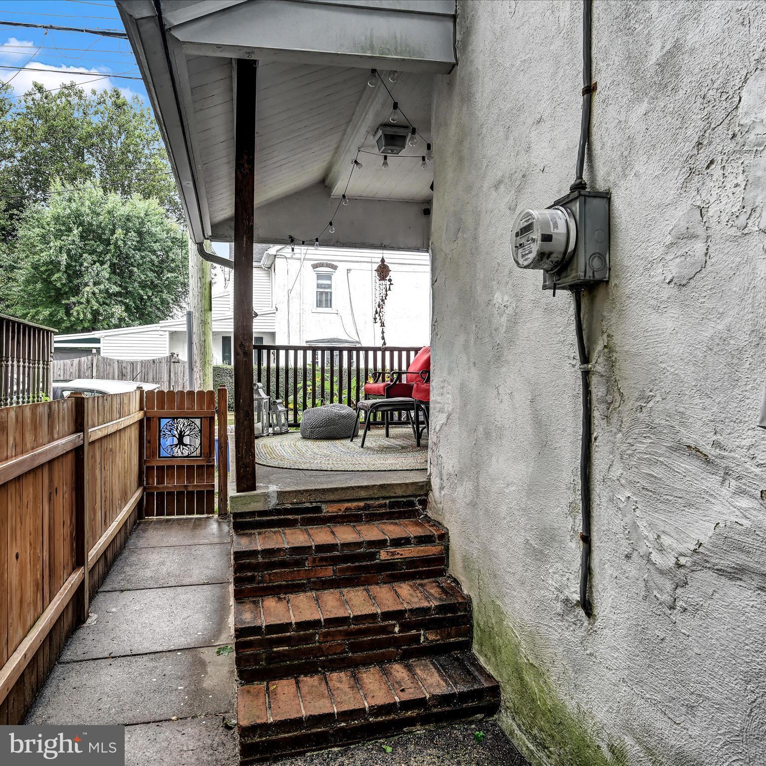 ROXBOROUGH - Residential