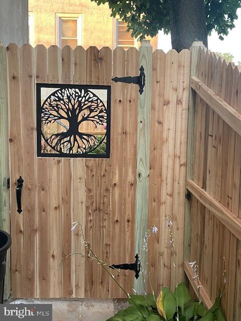 ROXBOROUGH - Residential