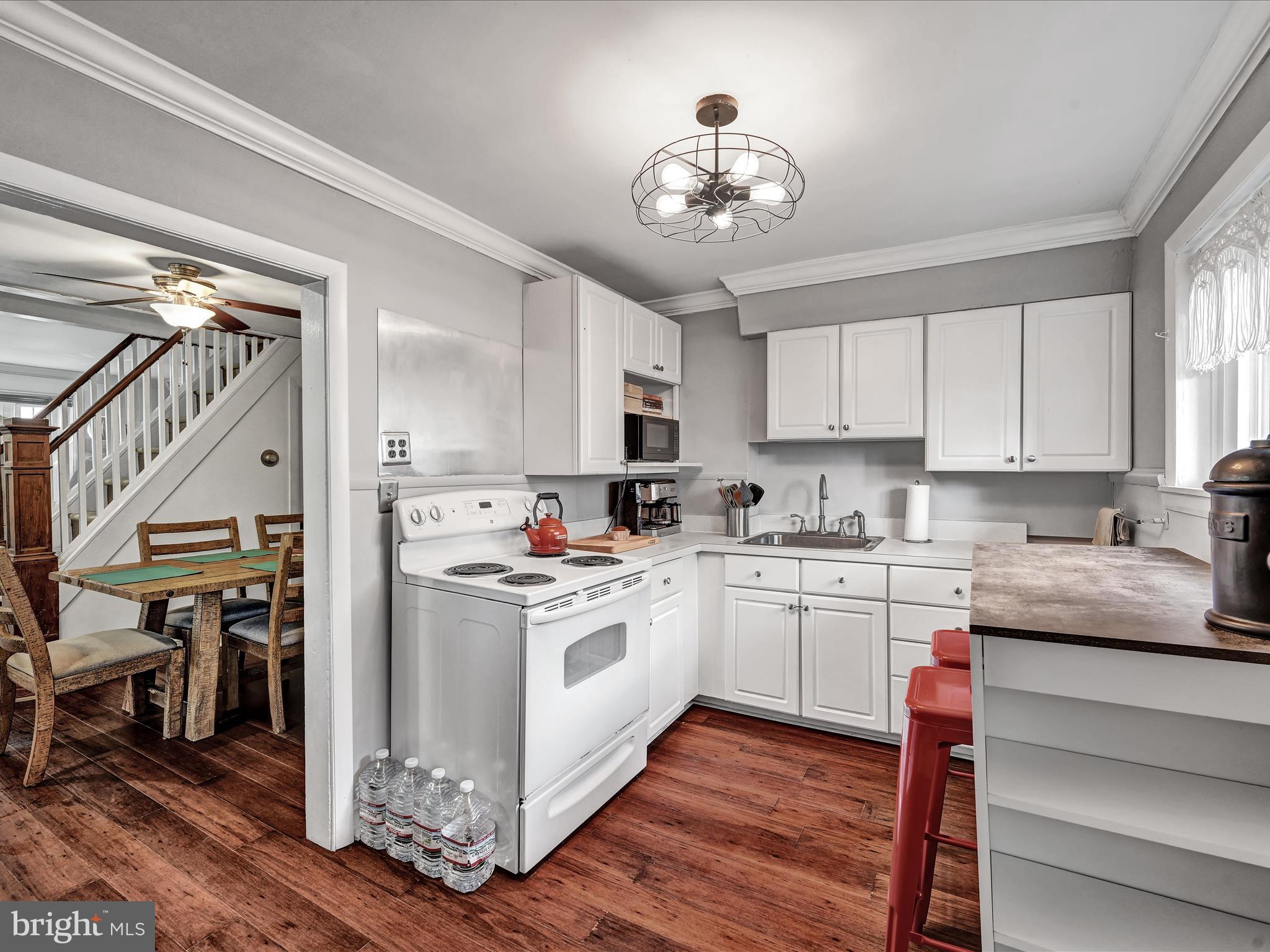 ROXBOROUGH - Residential