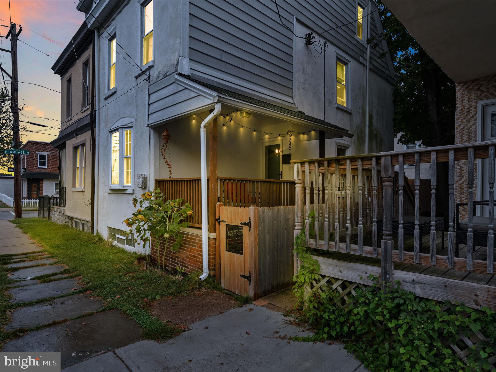 ROXBOROUGH - Residential