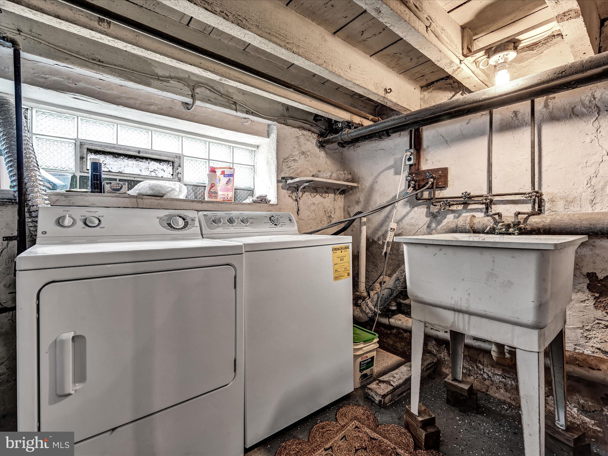 ROXBOROUGH - Residential