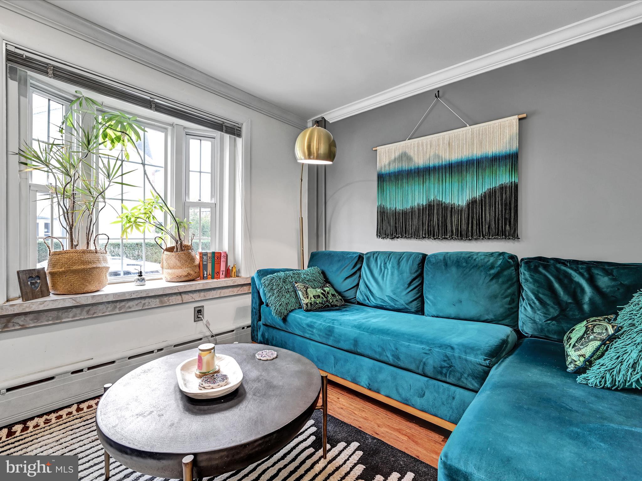 ROXBOROUGH - Residential