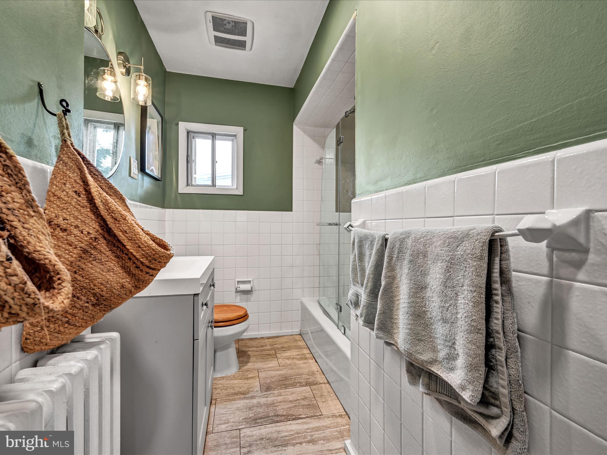 ROXBOROUGH - Residential