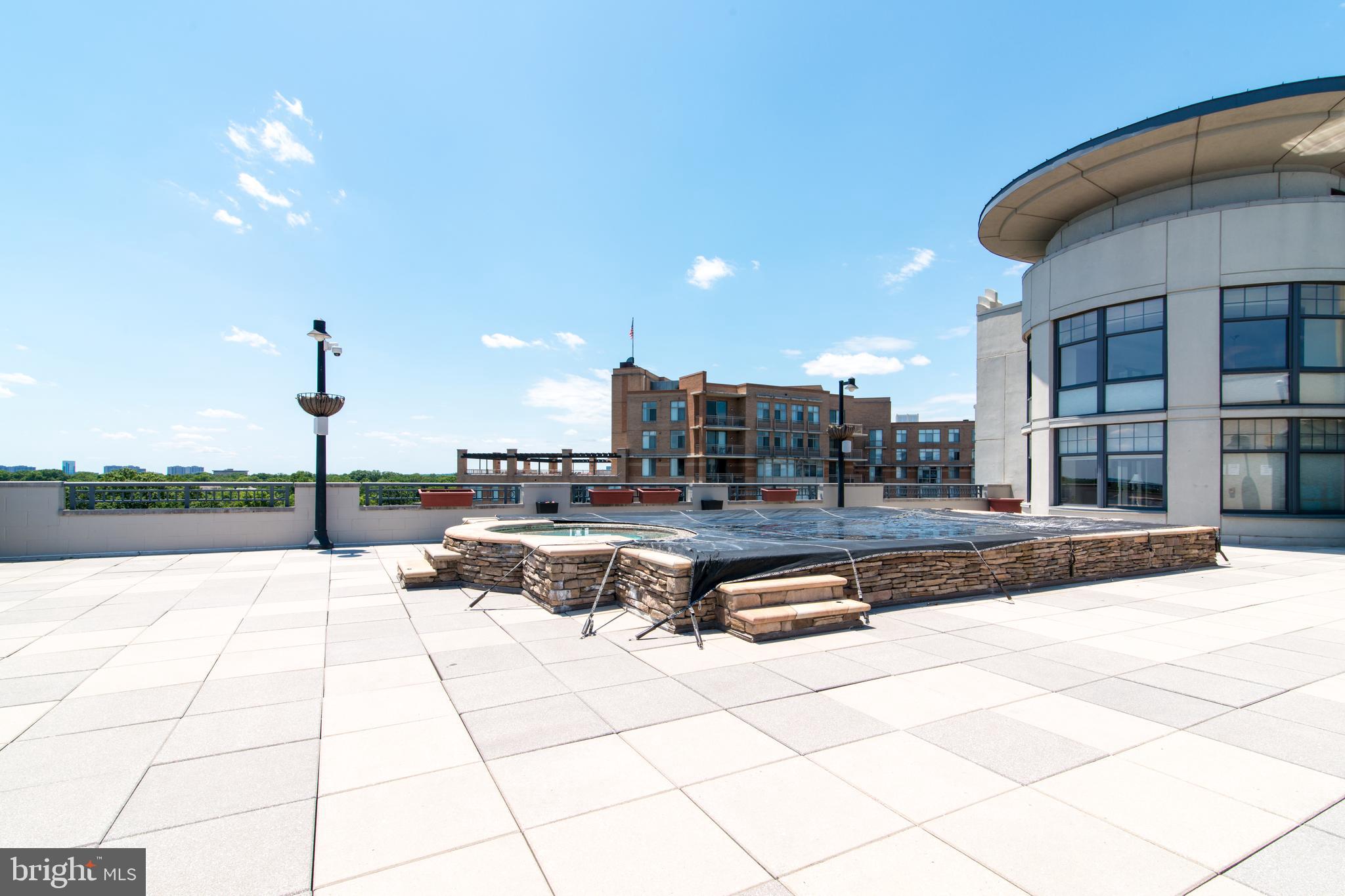 CLARENDON 1021 - Residential Lease