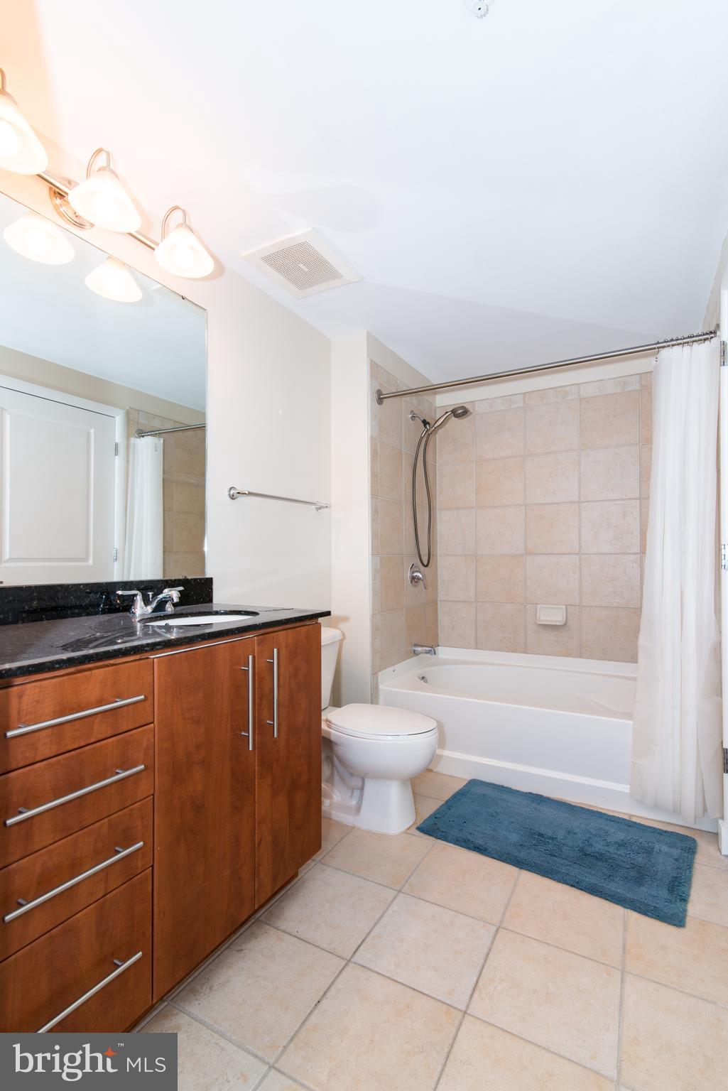 CLARENDON 1021 - Residential Lease