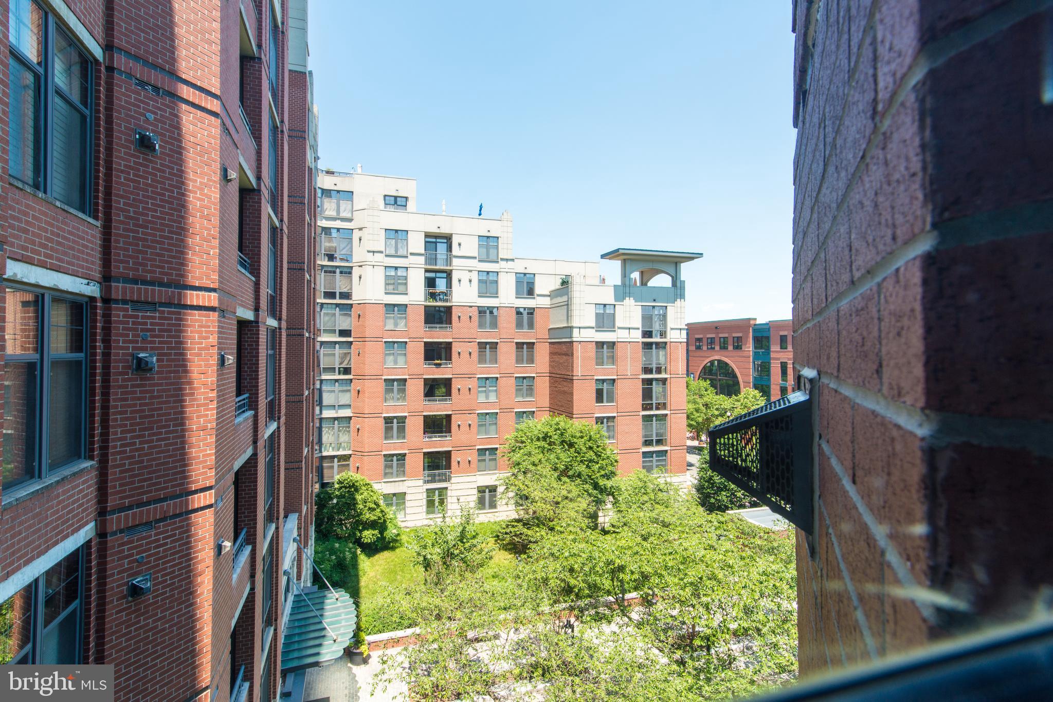 CLARENDON 1021 - Residential Lease