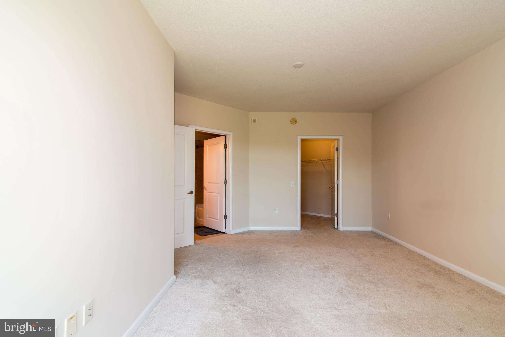 CLARENDON 1021 - Residential Lease