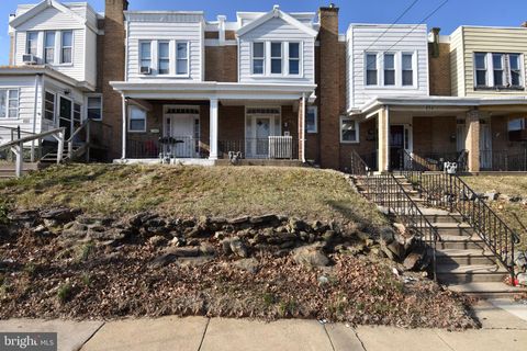 Townhouse For Sale - 456 S 2nd Street<br/> DARBY, PA 19023