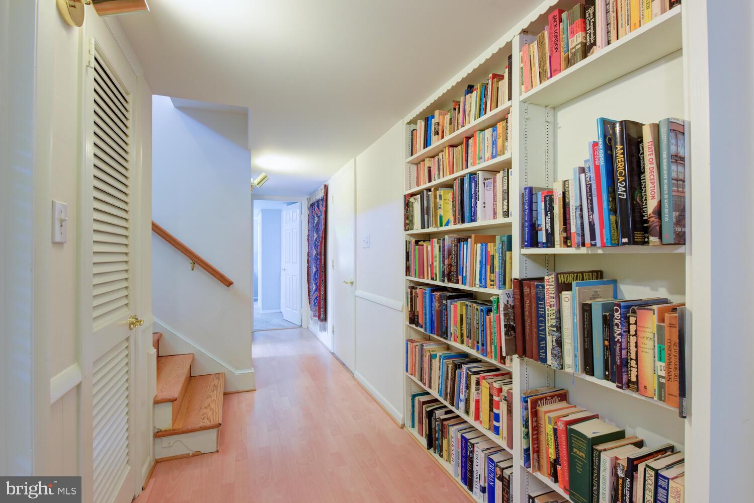 POWHATAN HILLS - Residential