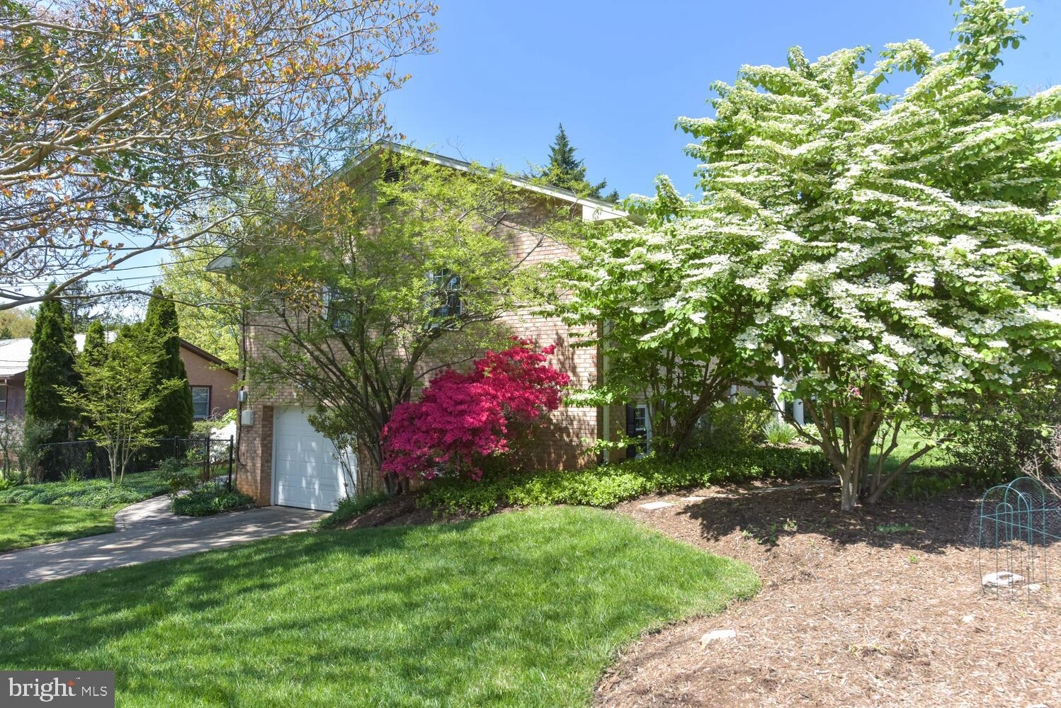 POWHATAN HILLS - Residential