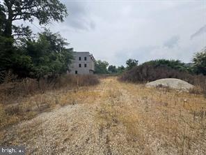 MT AIRY (EAST) - Land