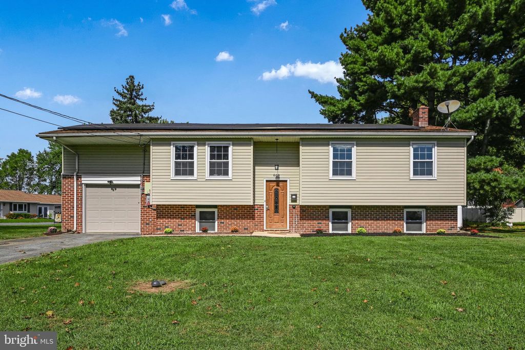 Photo of 668 Essex Street, Marietta, PA 17547 (MLS # PALA2059096)