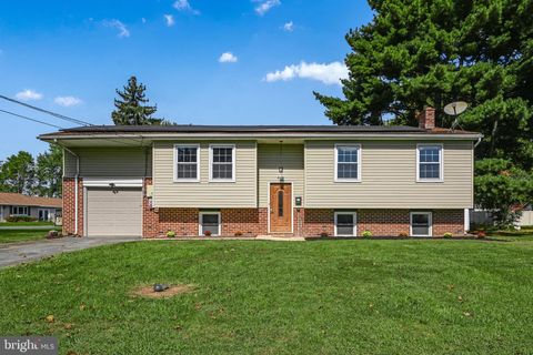 Photo of 668 Essex Street, Marietta, PA 17547 (MLS # PALA2059096)