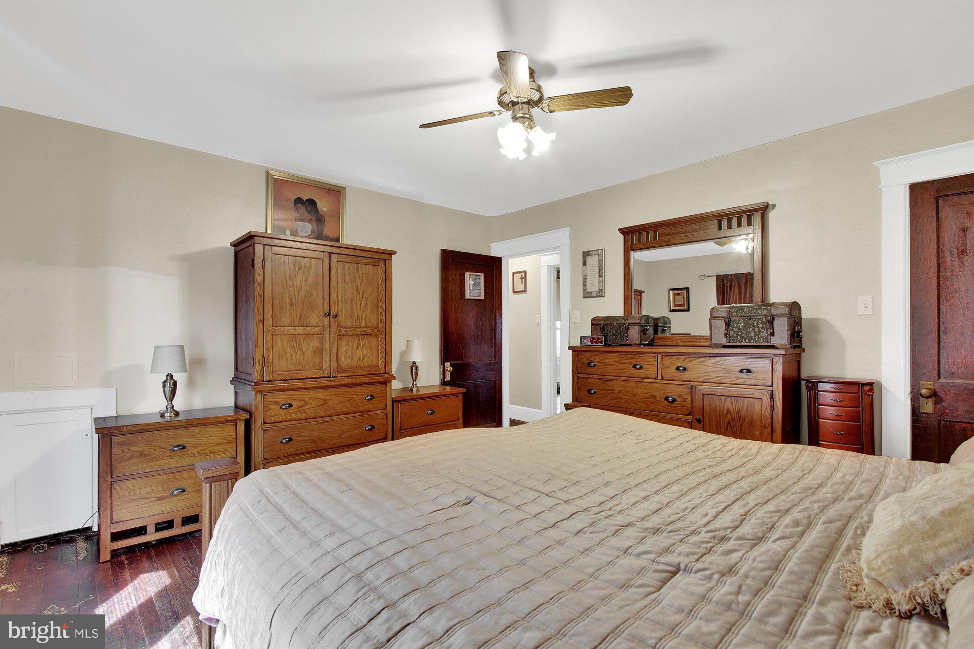 YORK COLLEGE - Residential