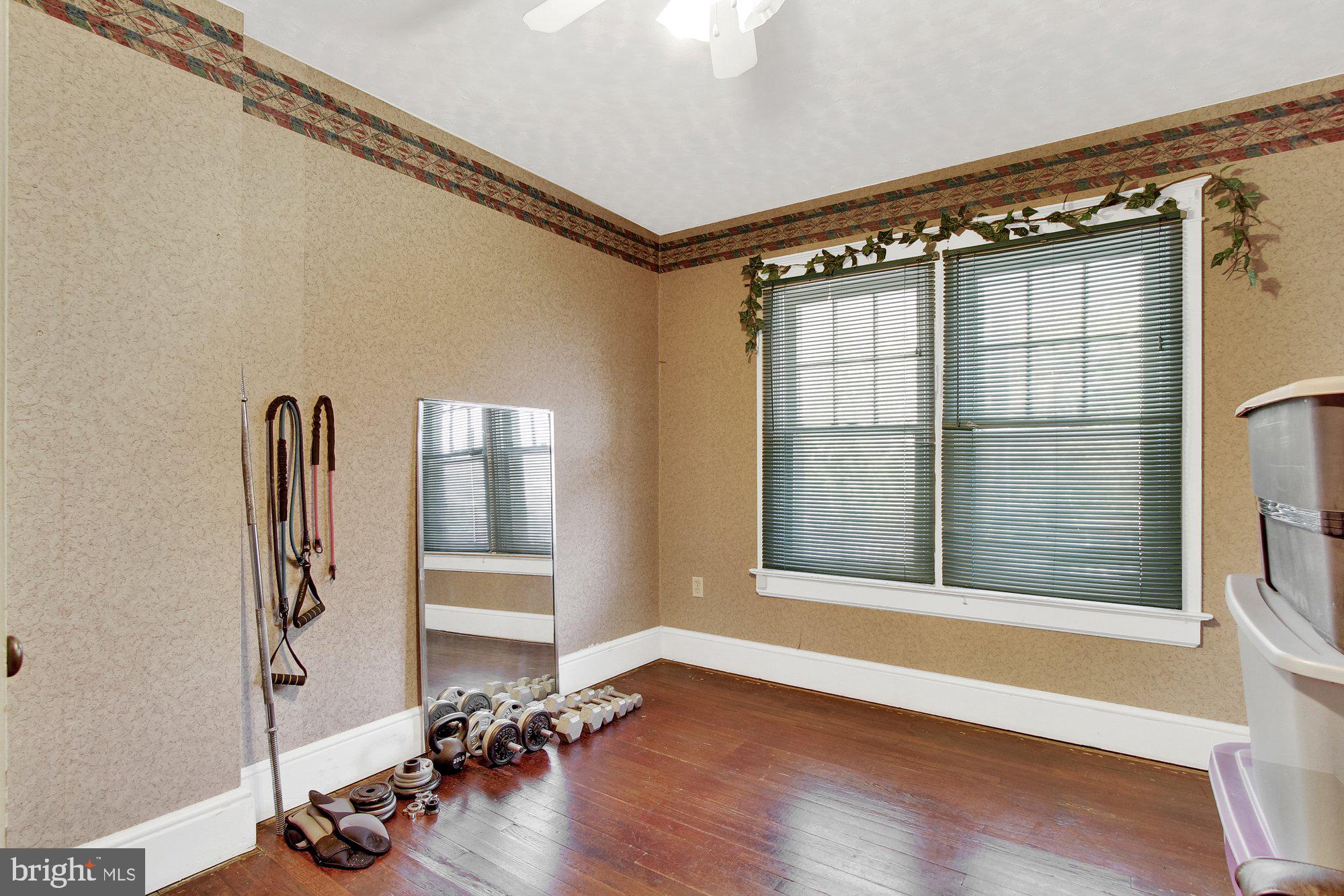 YORK COLLEGE - Residential