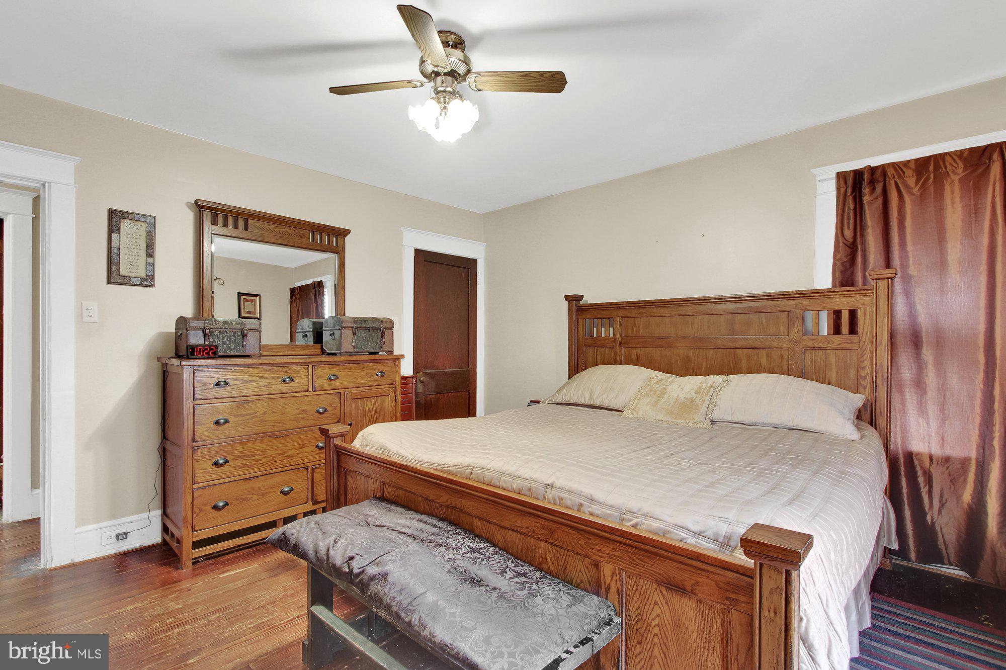 YORK COLLEGE - Residential