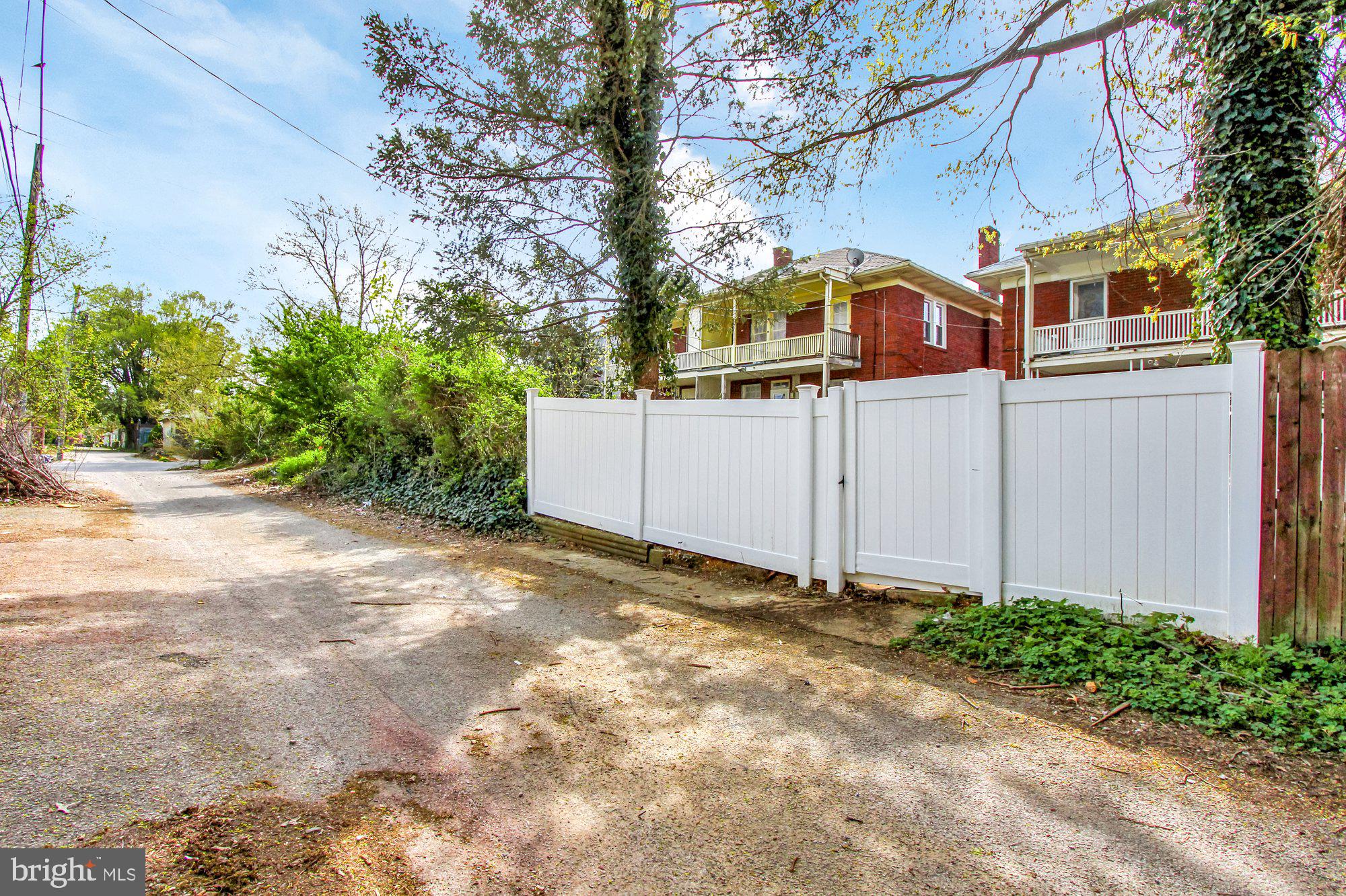 YORK COLLEGE - Residential