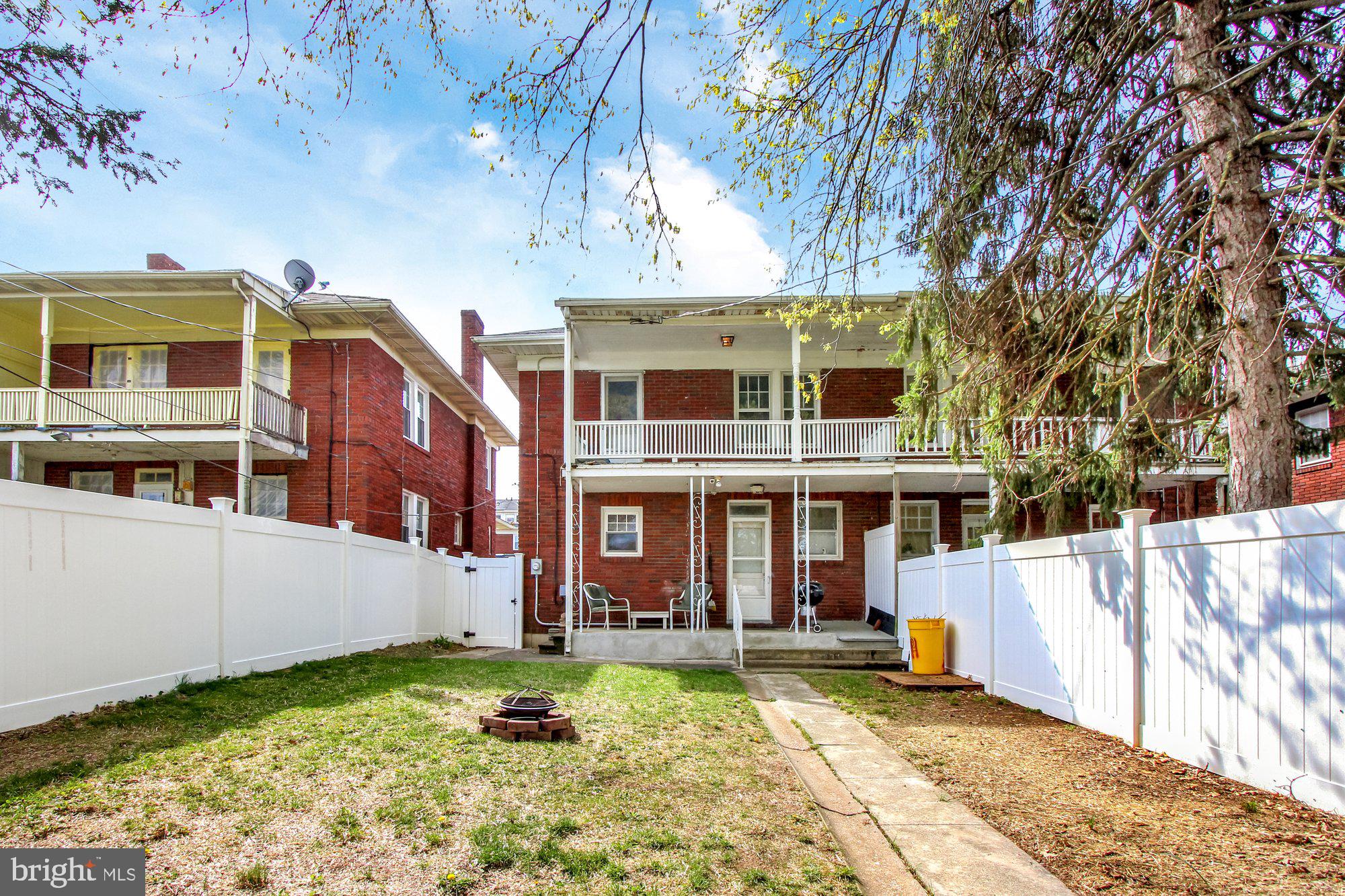 YORK COLLEGE - Residential